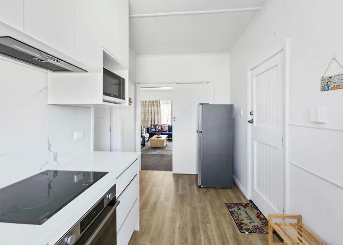 Holiday home Pukeko Nest Your Kiwi In *