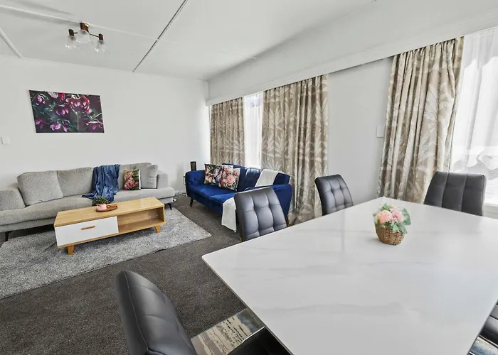 Holiday home Pukeko Nest Your Kiwi In Rotorua
